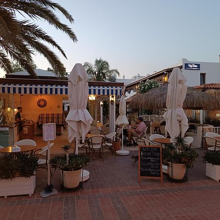 ביטז Uzhan Beach Hotel מראה חיצוני תמונה
