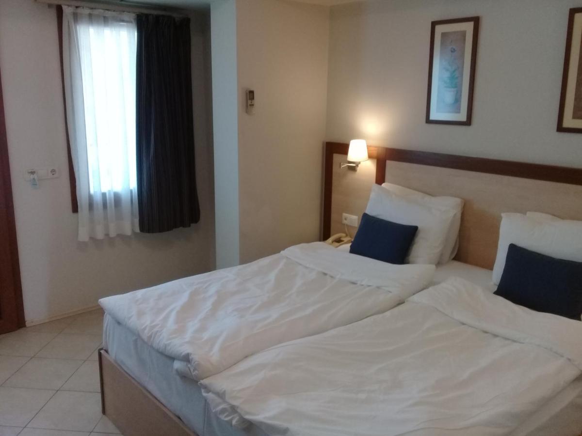 ביטז Uzhan Beach Hotel מראה חיצוני תמונה