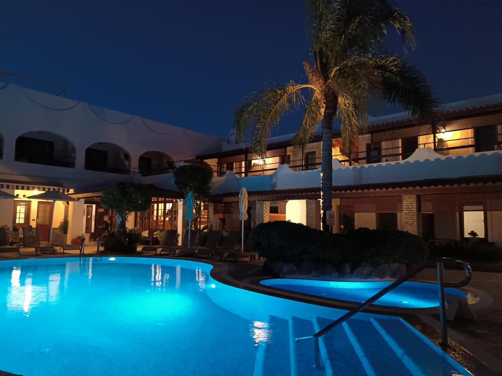 ביטז Uzhan Beach Hotel מראה חיצוני תמונה