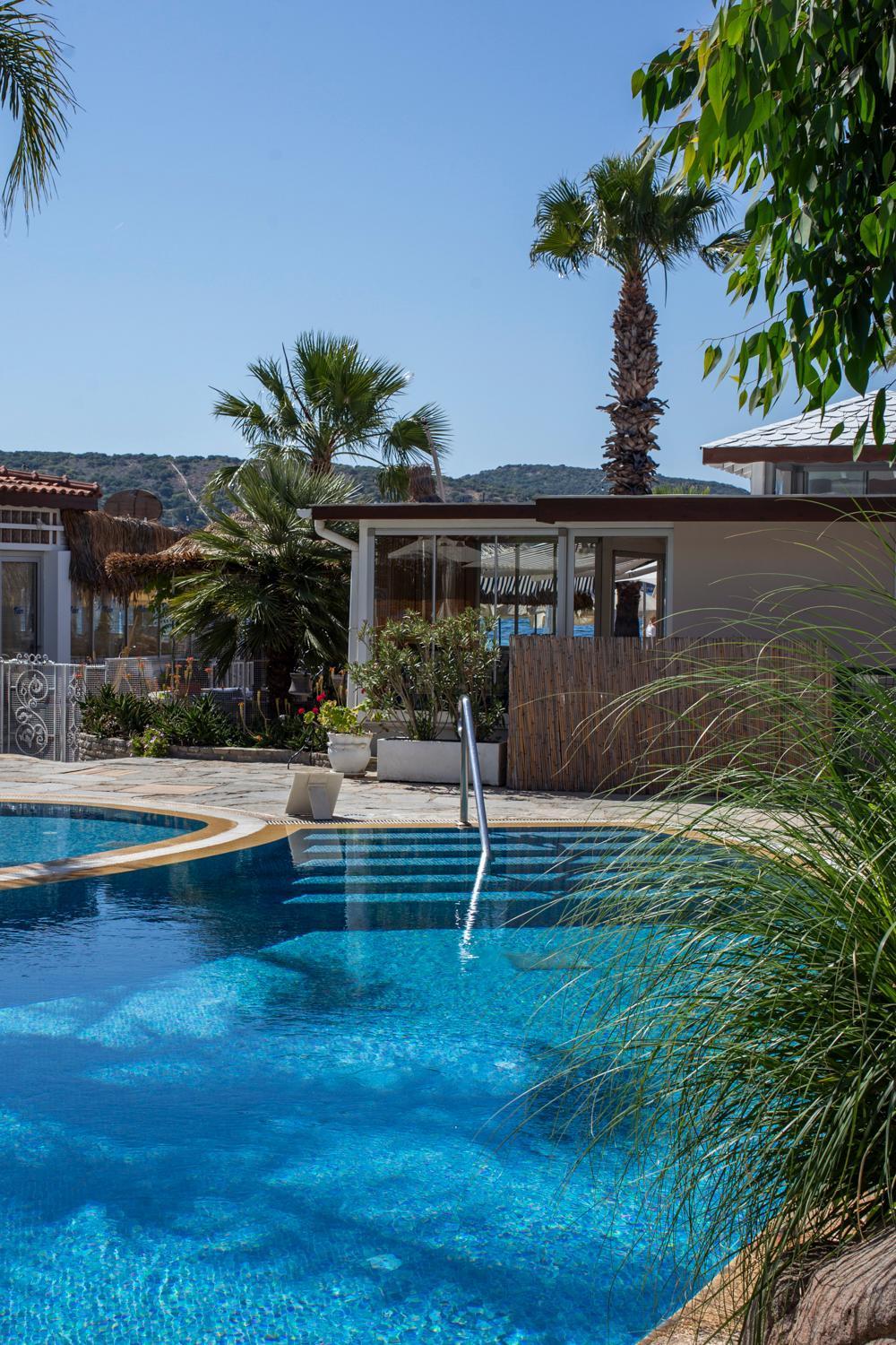 ביטז Uzhan Beach Hotel מראה חיצוני תמונה