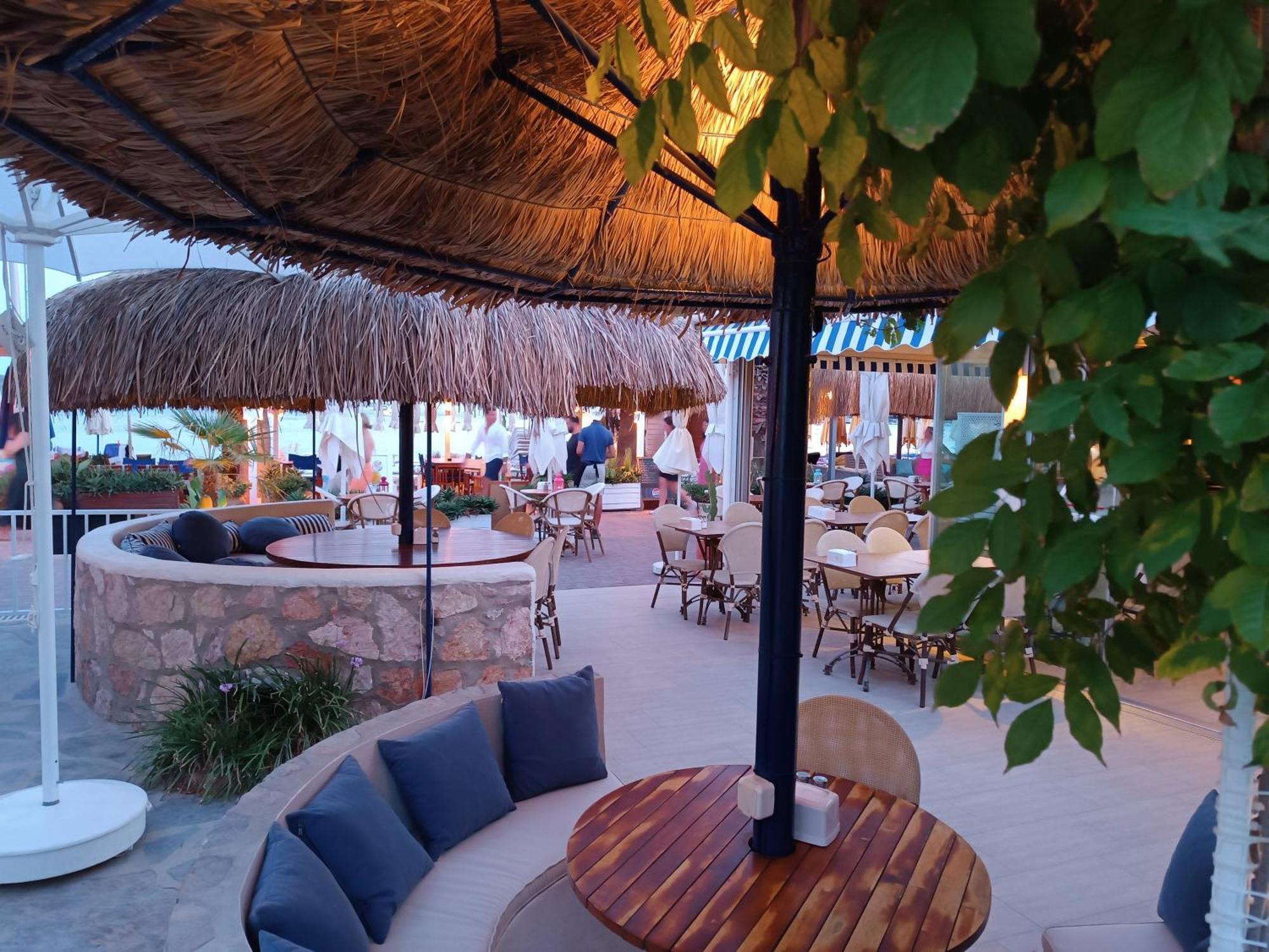 ביטז Uzhan Beach Hotel מראה חיצוני תמונה