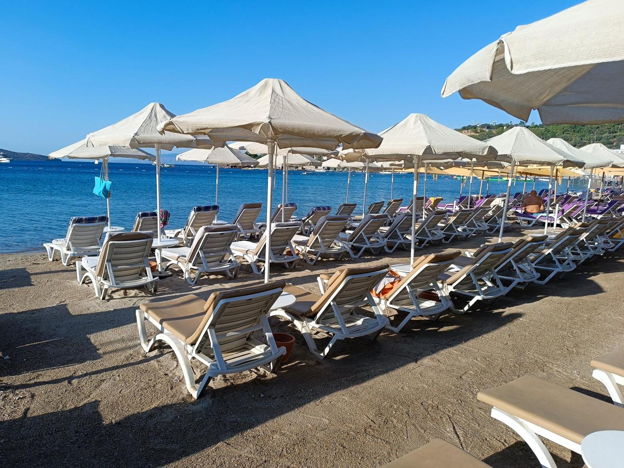 ביטז Uzhan Beach Hotel מראה חיצוני תמונה
