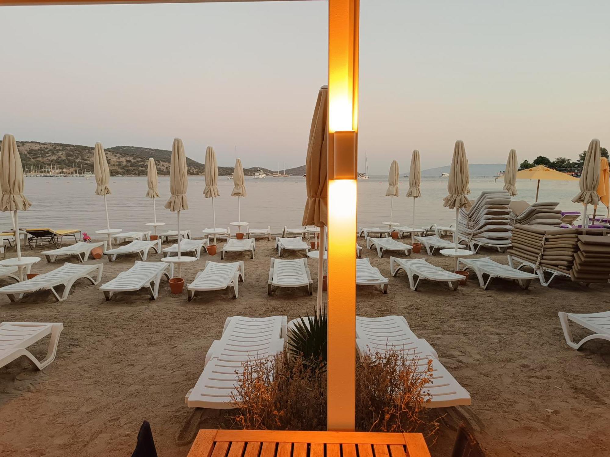 ביטז Uzhan Beach Hotel מראה חיצוני תמונה