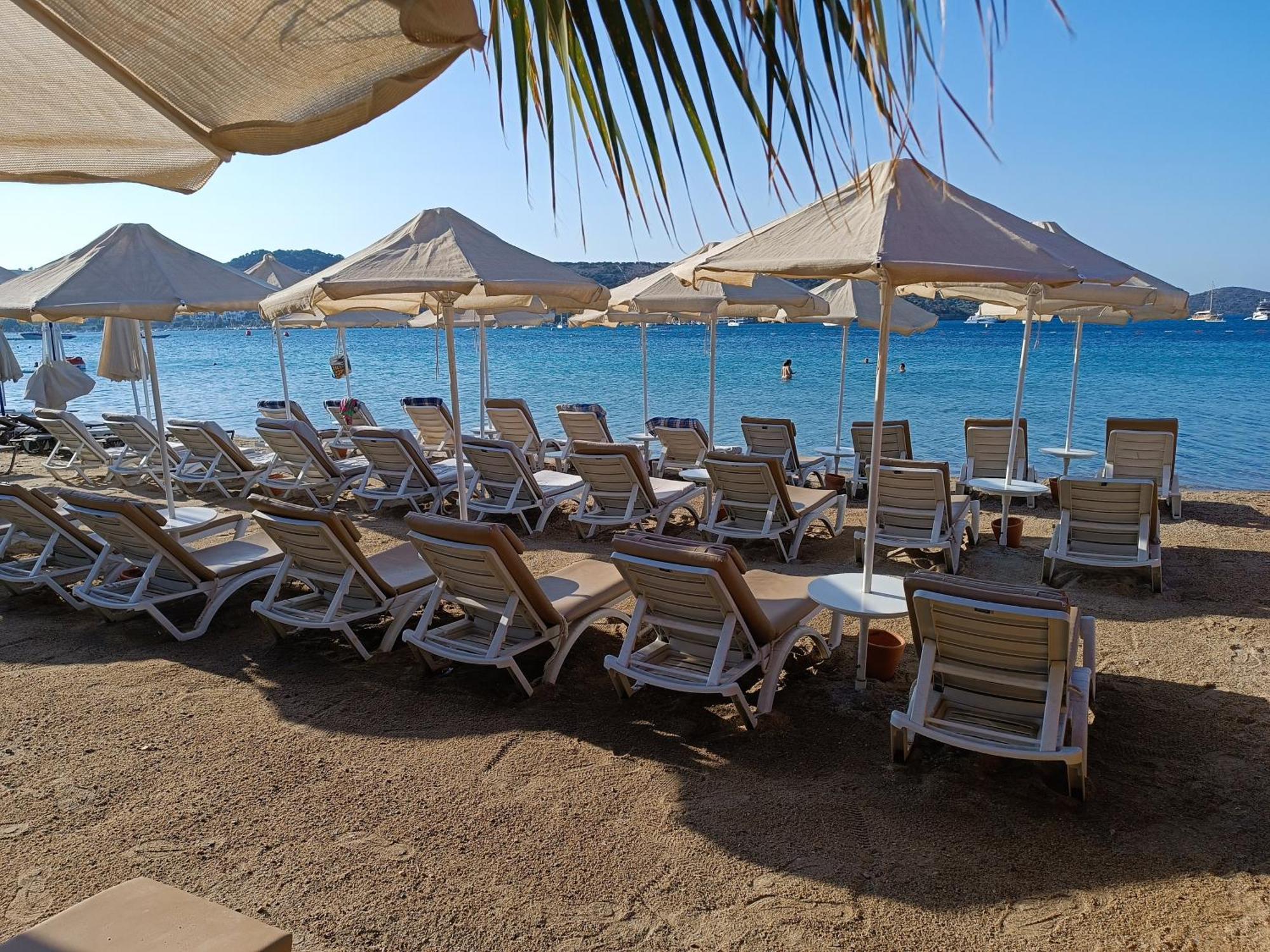 ביטז Uzhan Beach Hotel מראה חיצוני תמונה