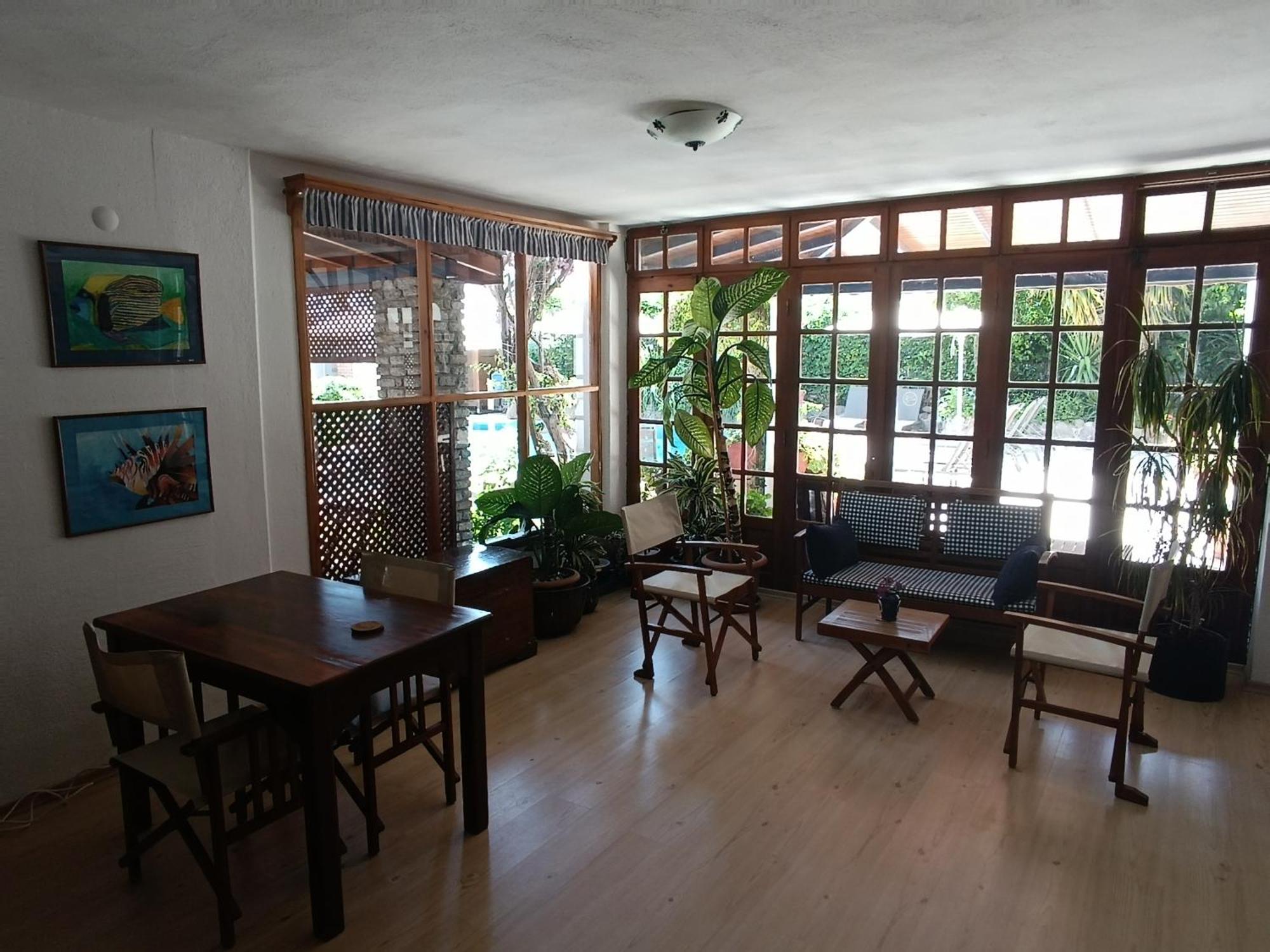 ביטז Uzhan Beach Hotel מראה חיצוני תמונה