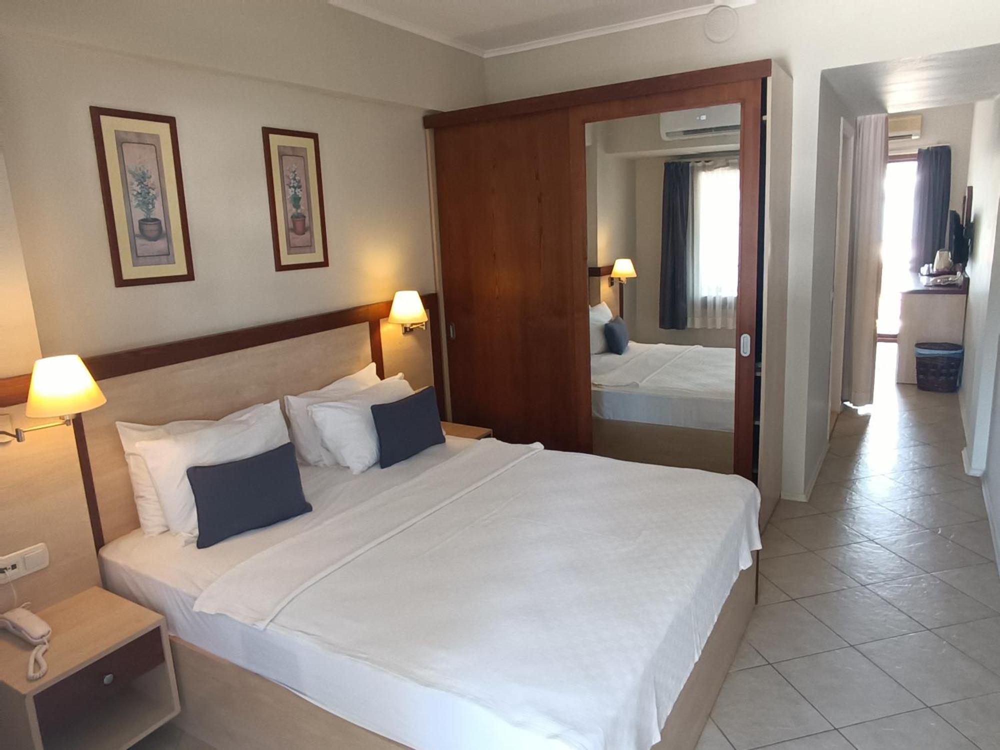 ביטז Uzhan Beach Hotel מראה חיצוני תמונה